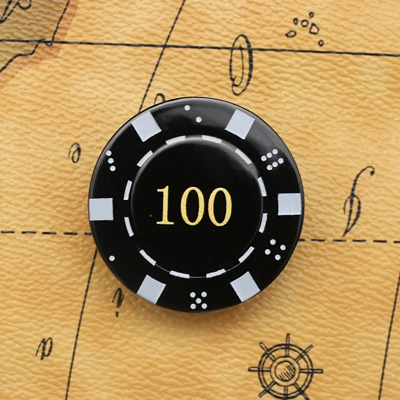 Creative and Innovative Casino Chips Gas Lighters Portable Metal Personality Butane Ignition Engine Oil Mini and Fun Gadgets